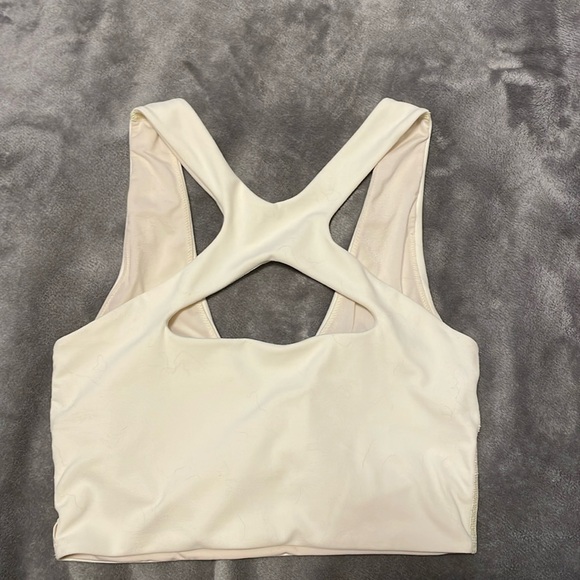 Lululemon sports bra - Picture 2 of 3